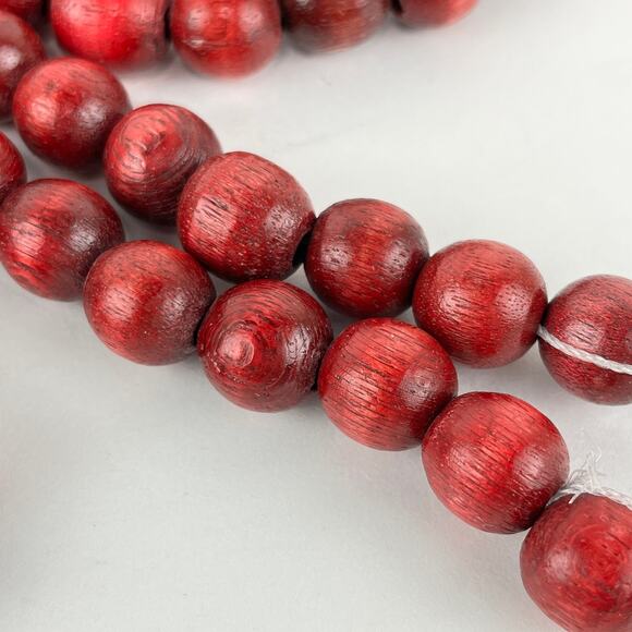 Red Cranberry Wooden Garland Rustic Red Wood Beaded Christmas Tree Decorations - Picture 2 of 3